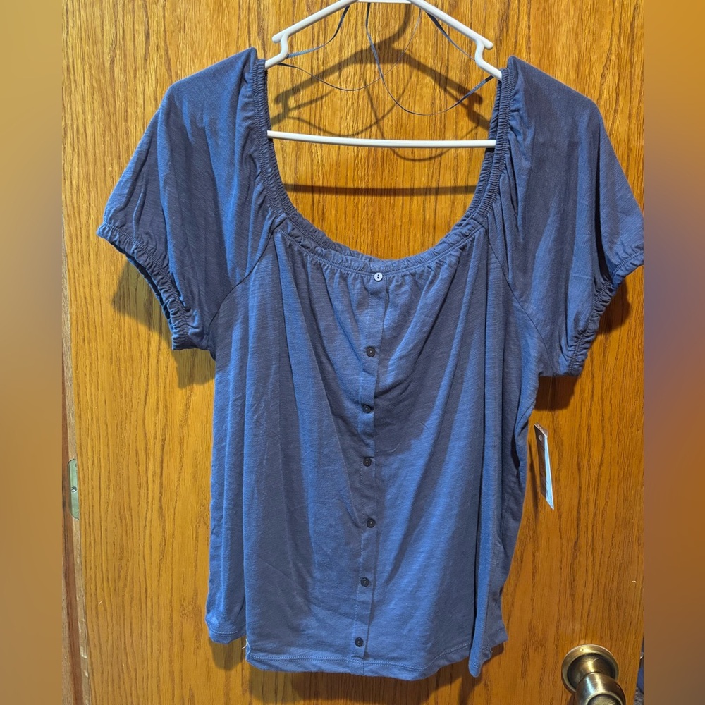 Women’s brand new blue Sonoma top